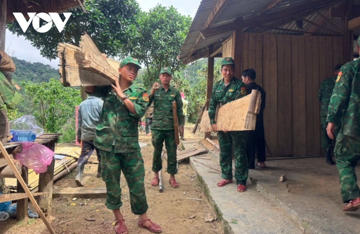 Central Vietnam steps up flood relief, braces for typhoon Kalmaegi